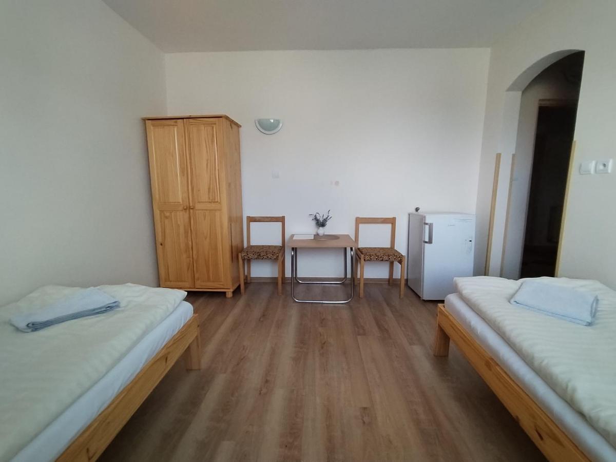 Turistická ubytovňa Spisske Tomasovce Exterior foto