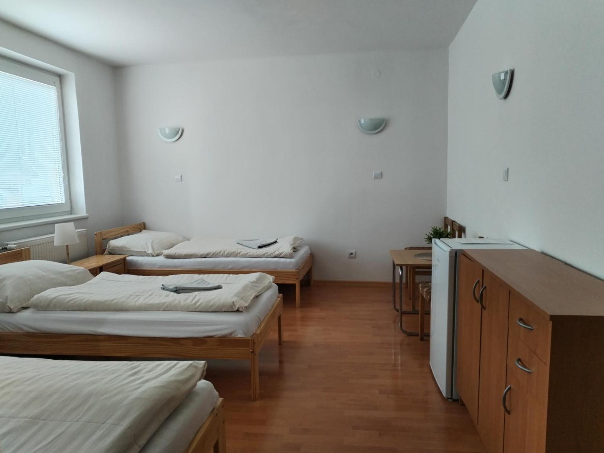 Turistická ubytovňa Spisske Tomasovce Exterior foto