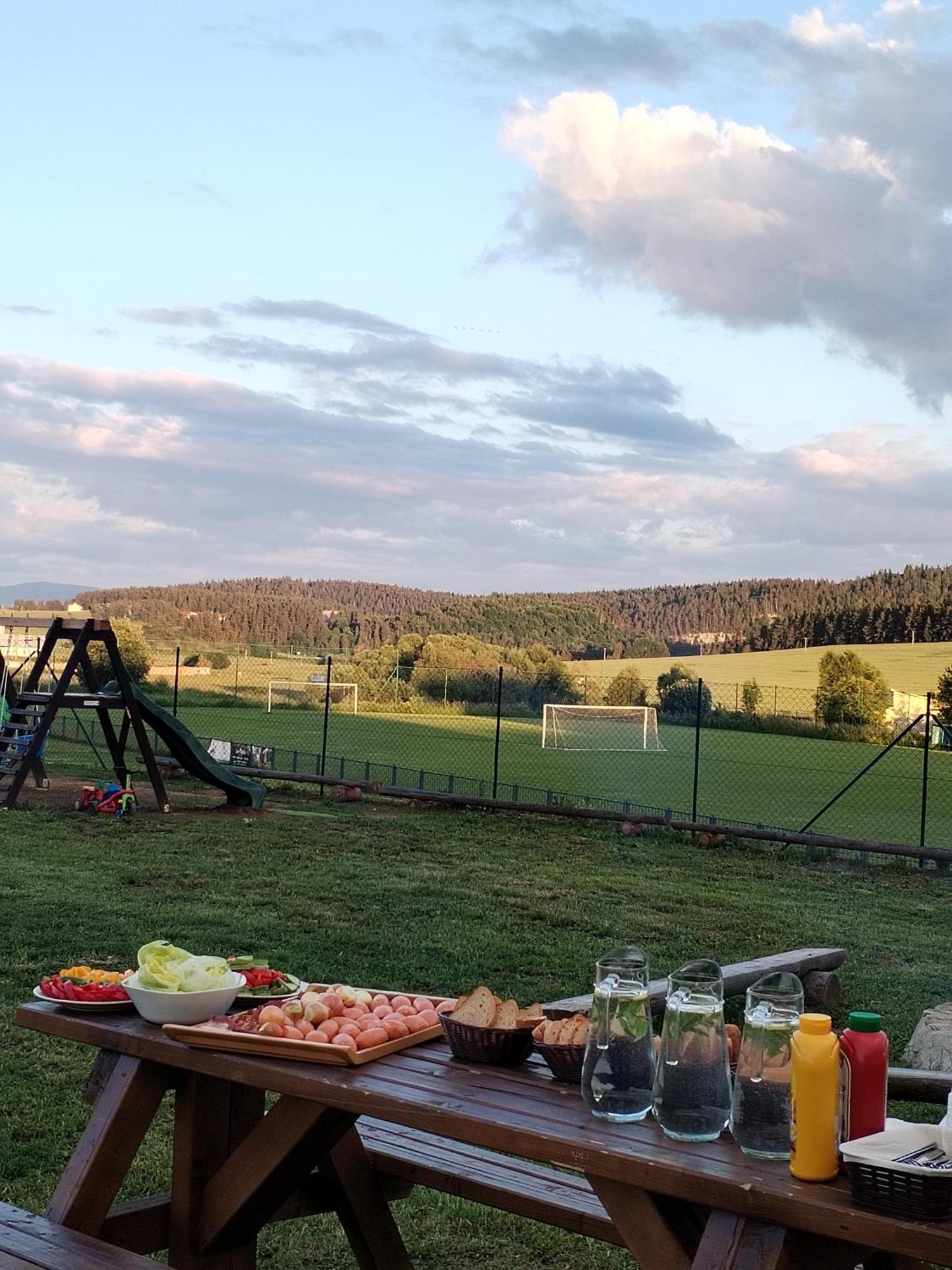 Turistická ubytovňa Spisske Tomasovce Exterior foto